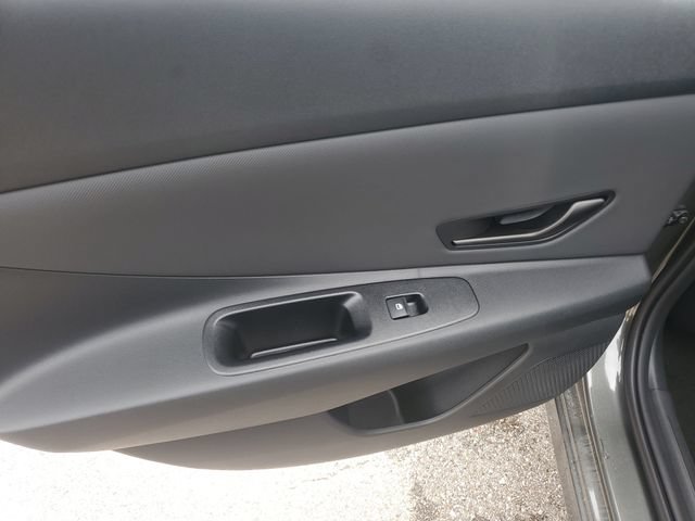 New 2026 Hyundai Elantra SEL Sport FWD image 15
