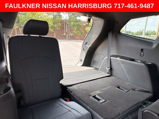 Used 2024 Buick Enclave Essence w/ Technology Package AWD/4WD image 18