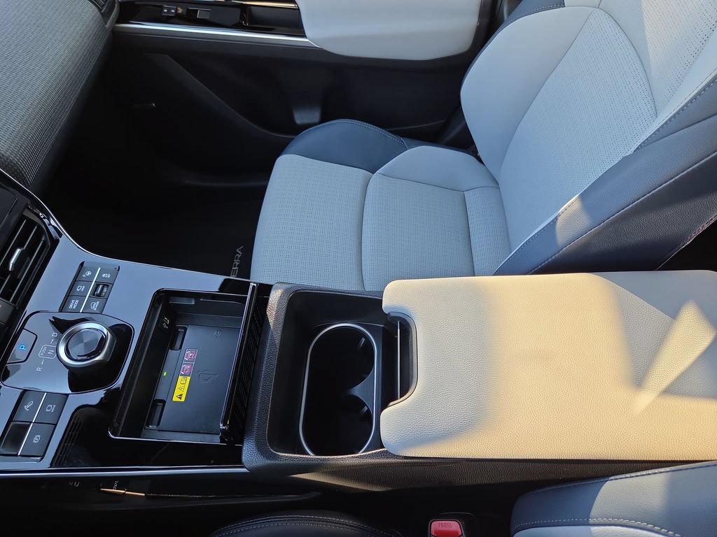 Certified 2025 Subaru Solterra AWD/4WD image 22