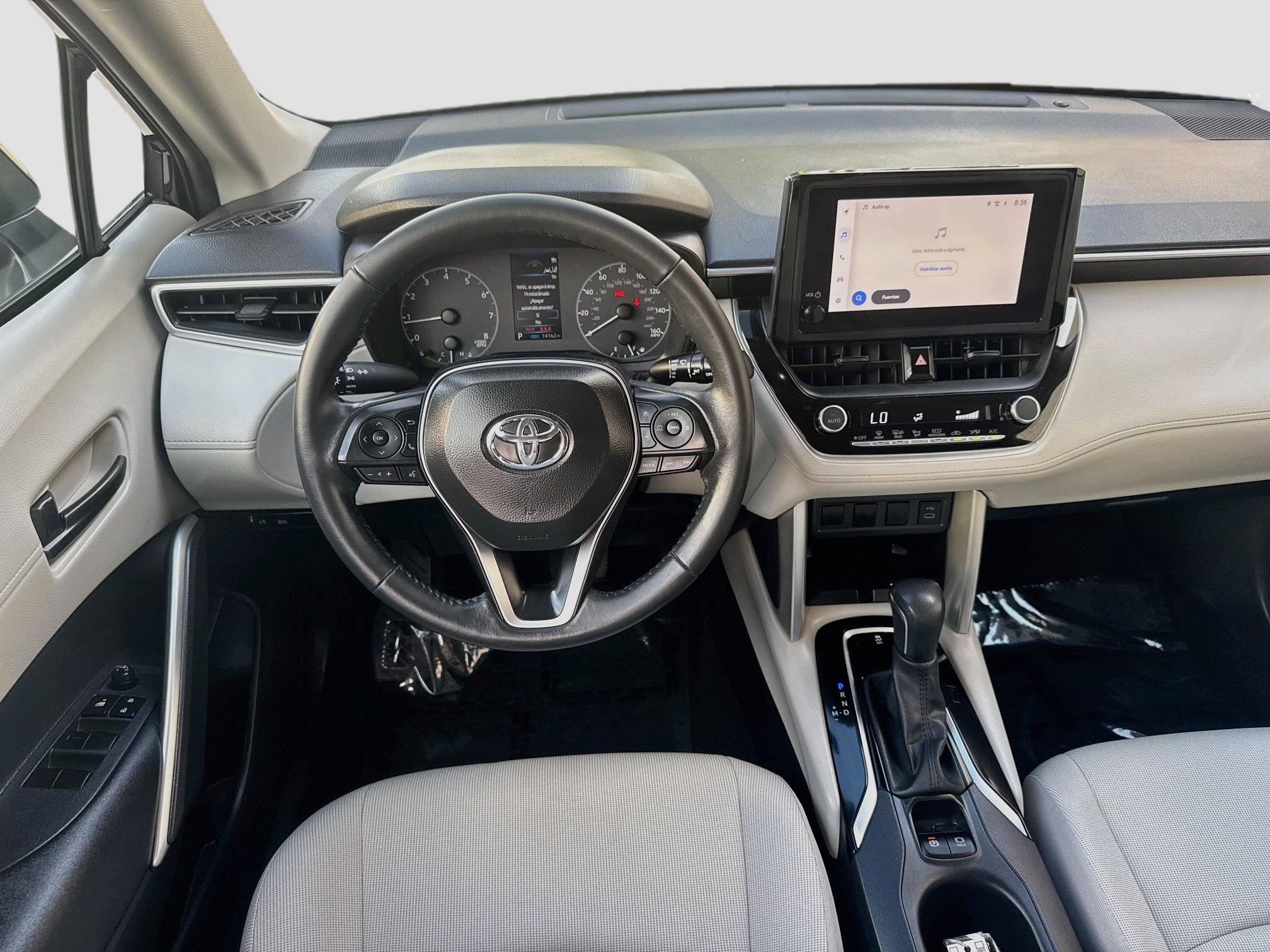 Used 2024 Toyota Corolla Cross LE AWD/4WD image 20