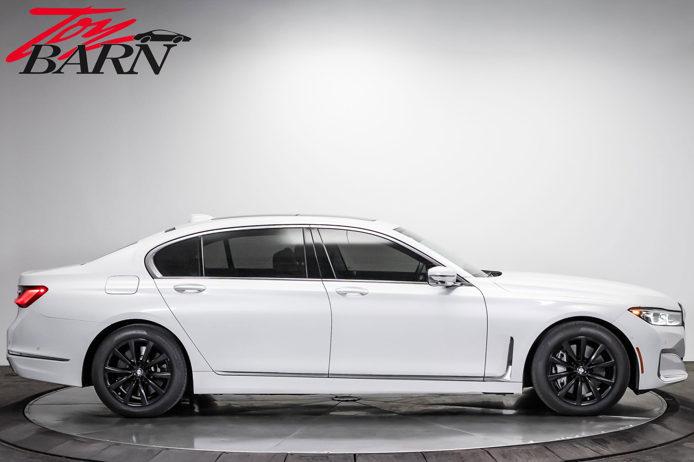 Used 2022 BMW 750i xDrive AWD/4WD image 6