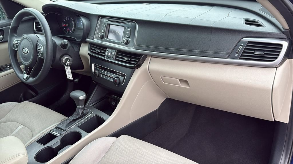 Used 2017 Kia Optima LX FWD image 38