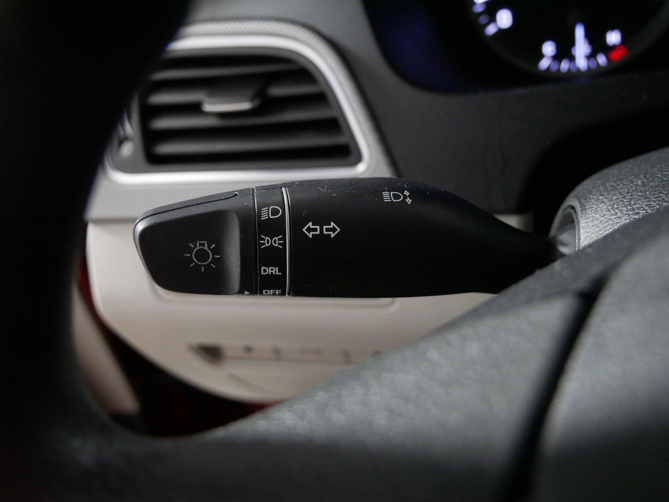 Used 2015 Hyundai Sonata SE image 32