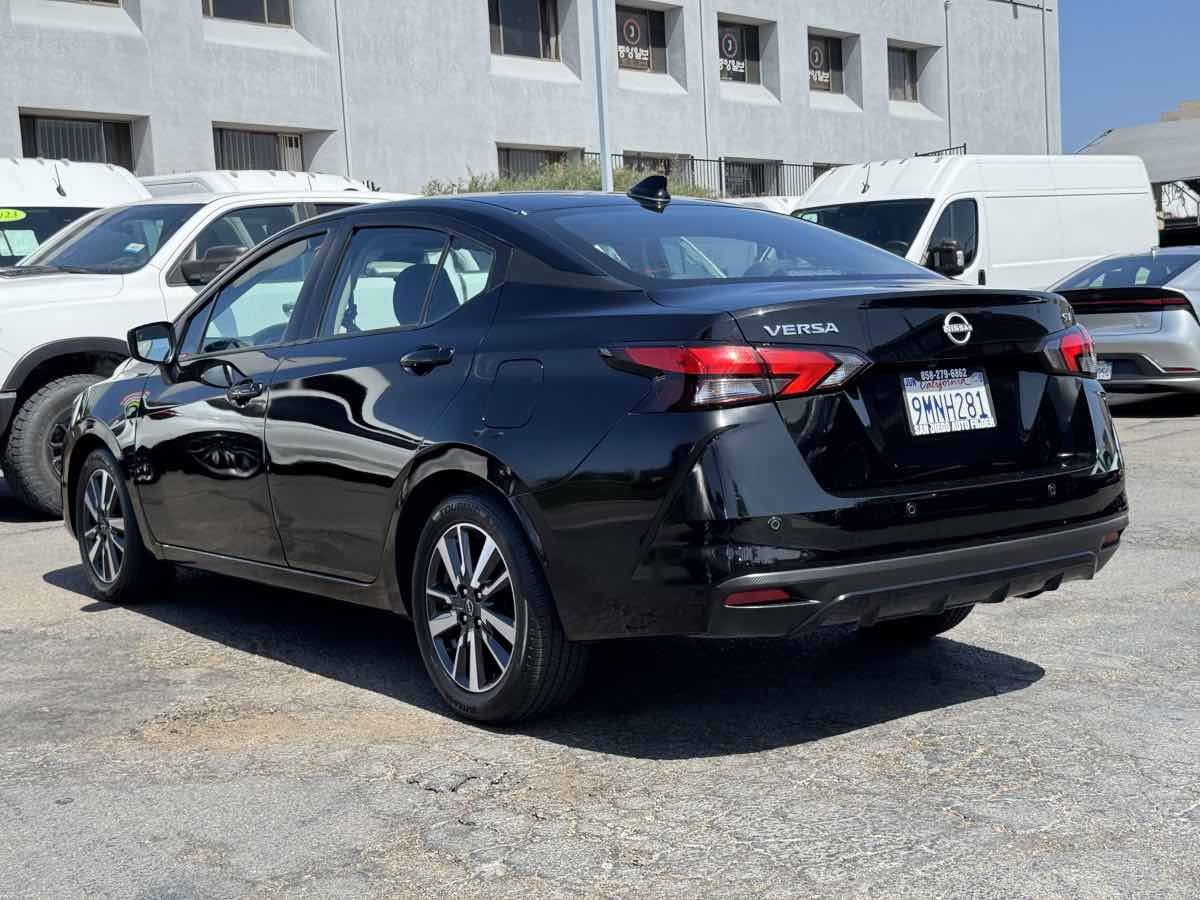 Used 2024 Nissan Versa SV FWD image 10