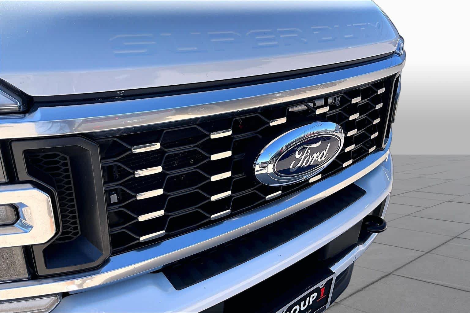 Used 2026 Ford F350 Platinum w/ FX4 Off-Road Package AWD/4WD image 28