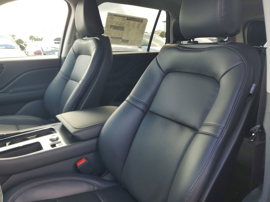 New 2025 Lincoln Aviator 2WD w/ Jet Appearance Package image 23
