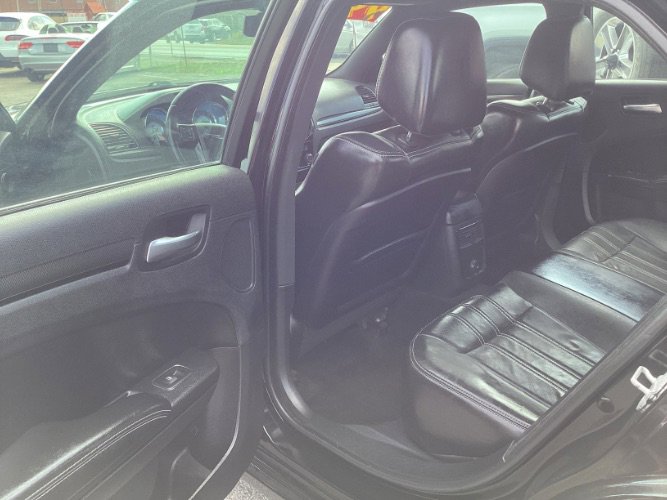 Used 2013 Chrysler 300 S image 5