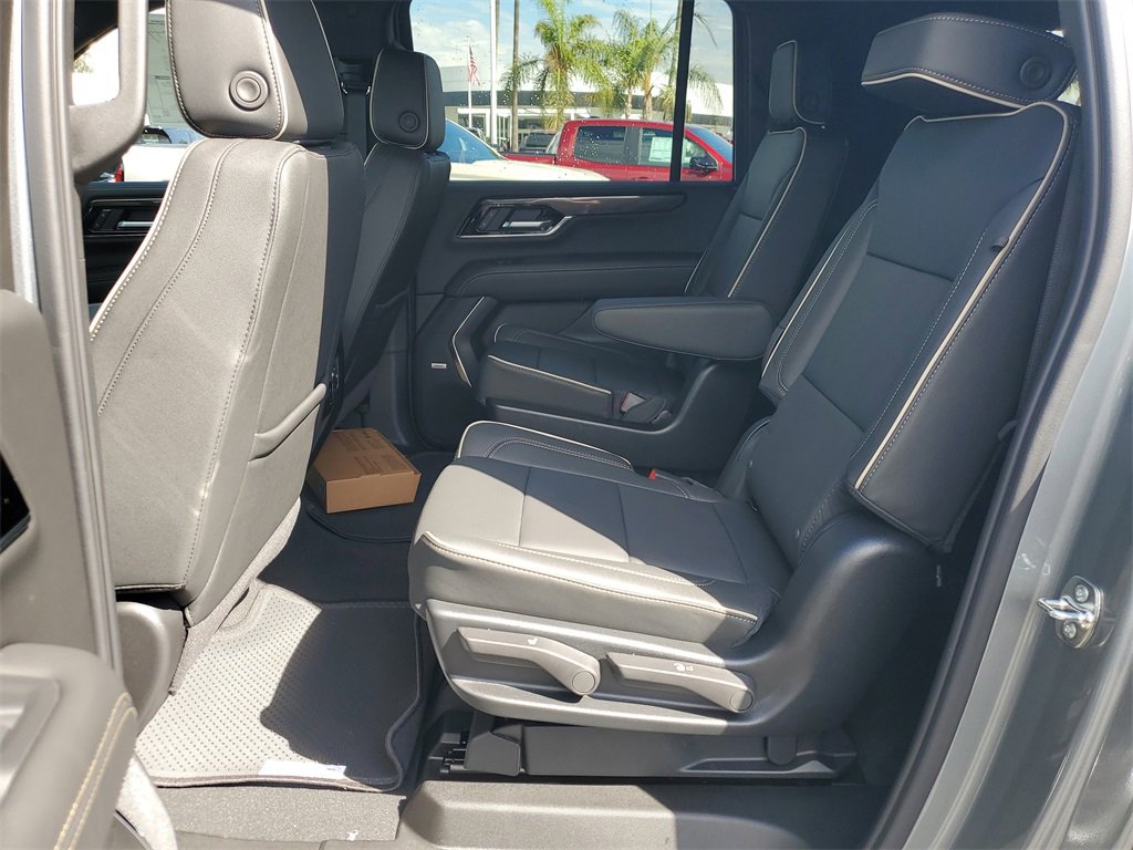 New 2026 GMC Yukon XL Elevation image 9