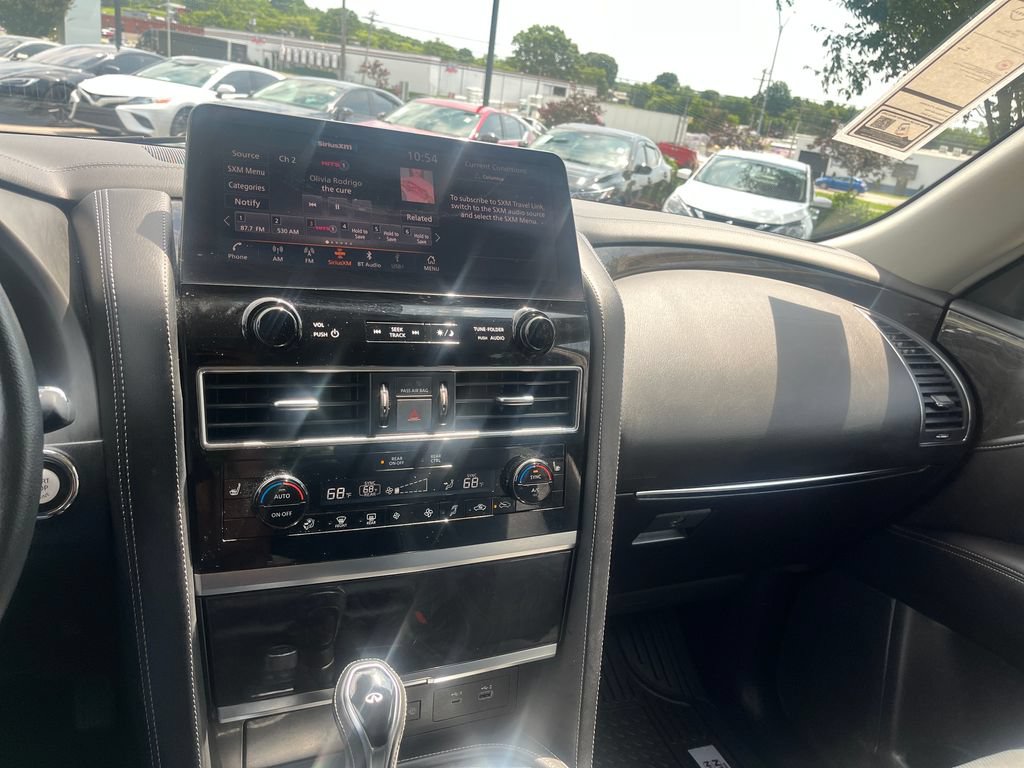 Used 2024 INFINITI QX80 Luxe AWD/4WD image 17