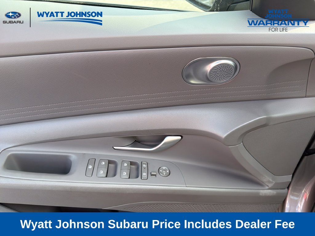 Used 2024 Hyundai Elantra SEL FWD image 20