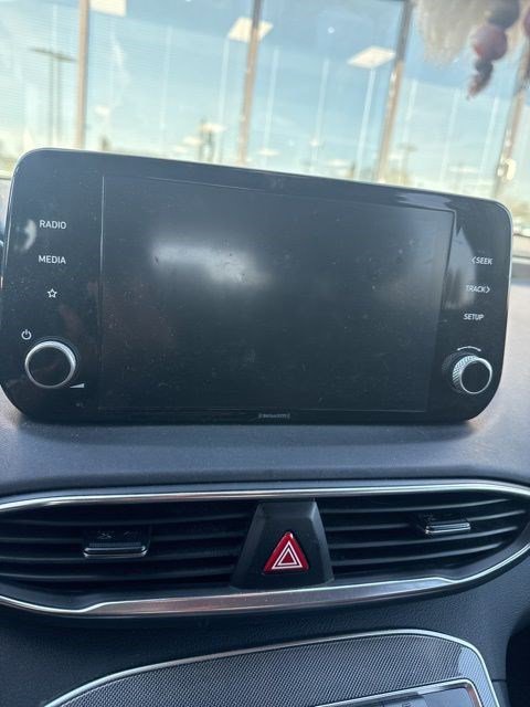 Used 2022 Hyundai Santa Fe SEL w/ Convenience Package image 9