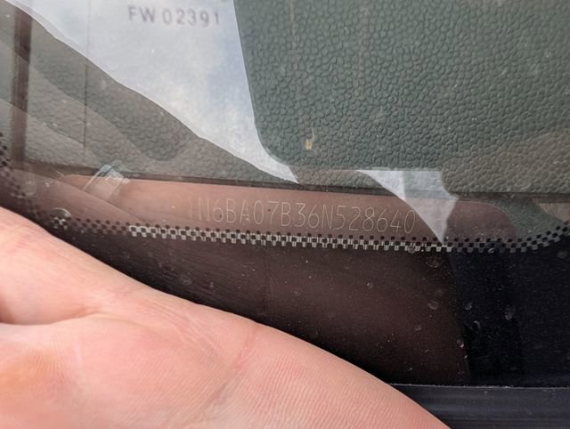 Used 2006 Nissan Titan LE w/ (R02) LE Off-Road Pkg image 37