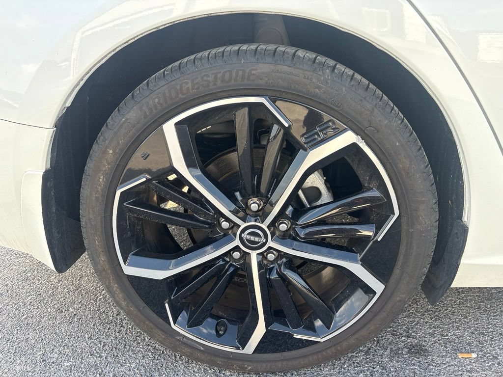 Used 2024 Nissan Altima 2.5 SR w/ SR Premium Package FWD image 11