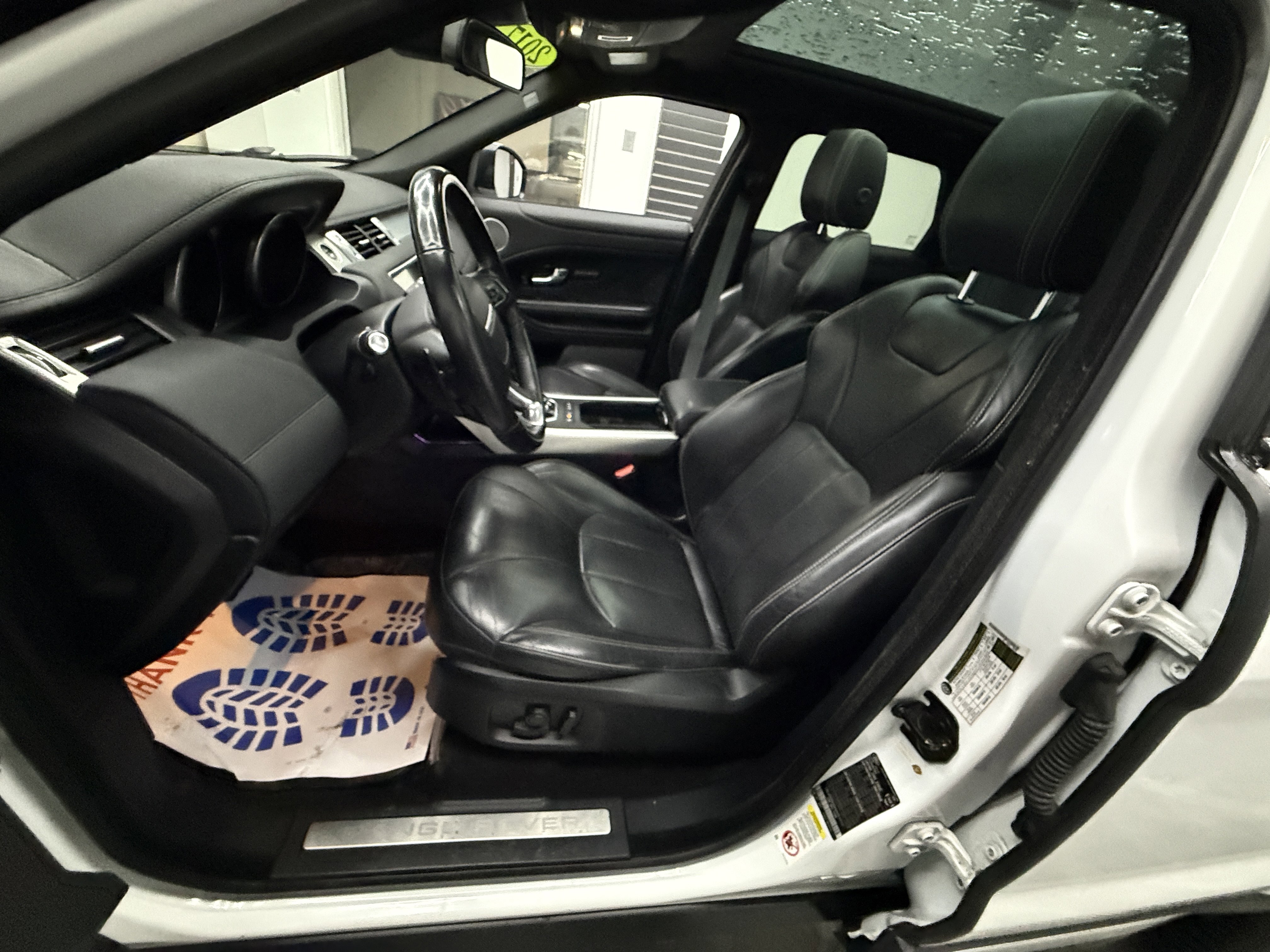 Used 2017 Land Rover Range Rover Evoque HSE image 13