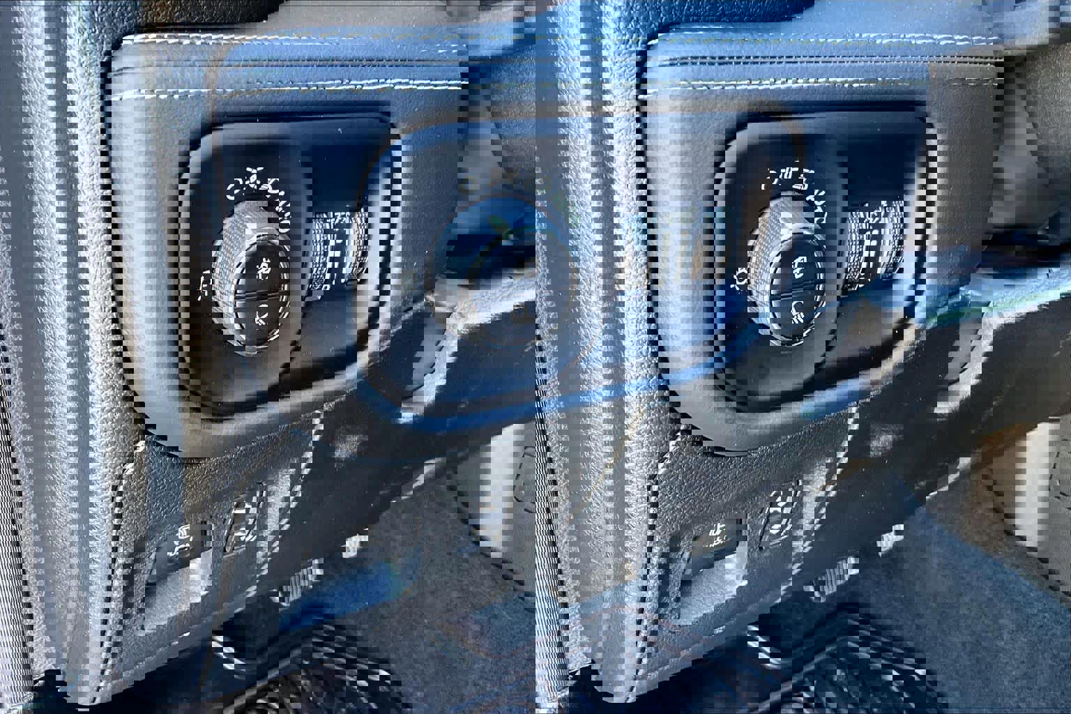 Used 2023 RAM 1500 Limited w/ Bed Utility Group image 32