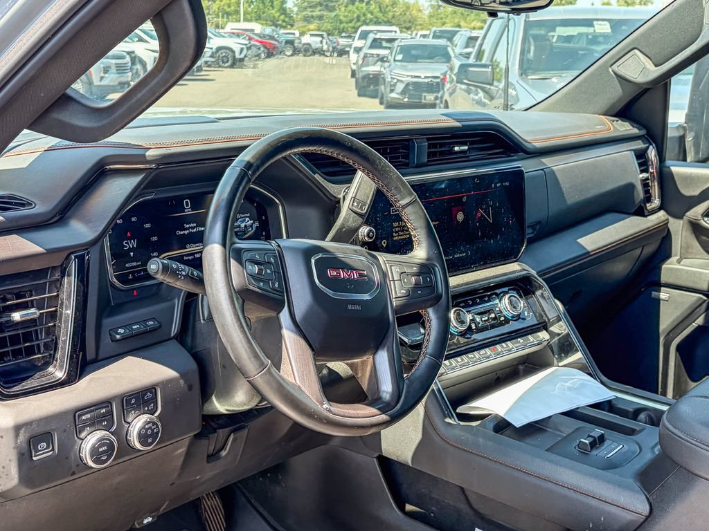 Used 2025 GMC Sierra 2500 AT4 w/ AT4 Premium Plus Package AWD/4WD image 8