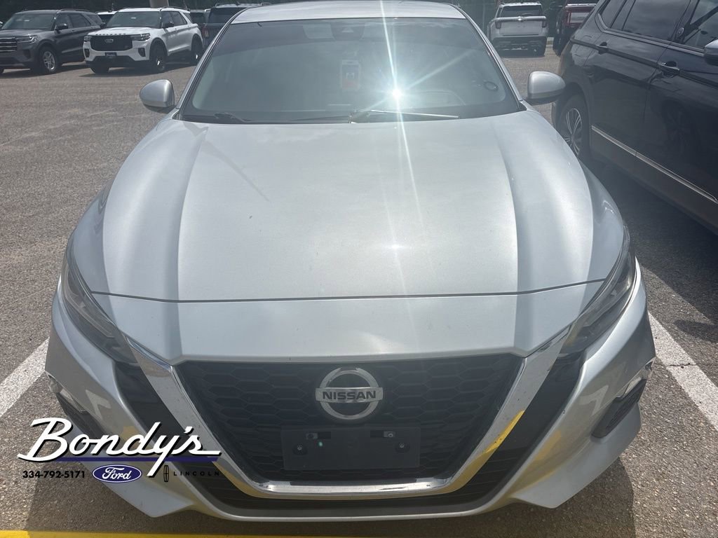 Used 2021 Nissan Altima 2.5 SV image 2