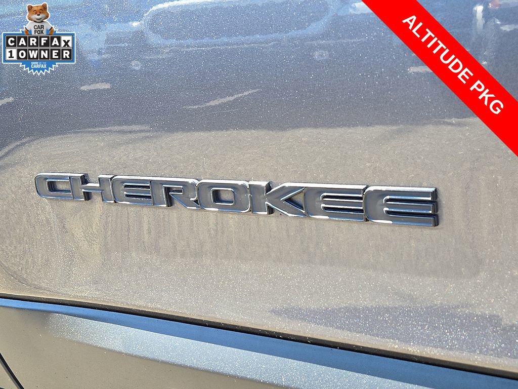 Used 2020 Jeep Cherokee Latitude Plus image 31