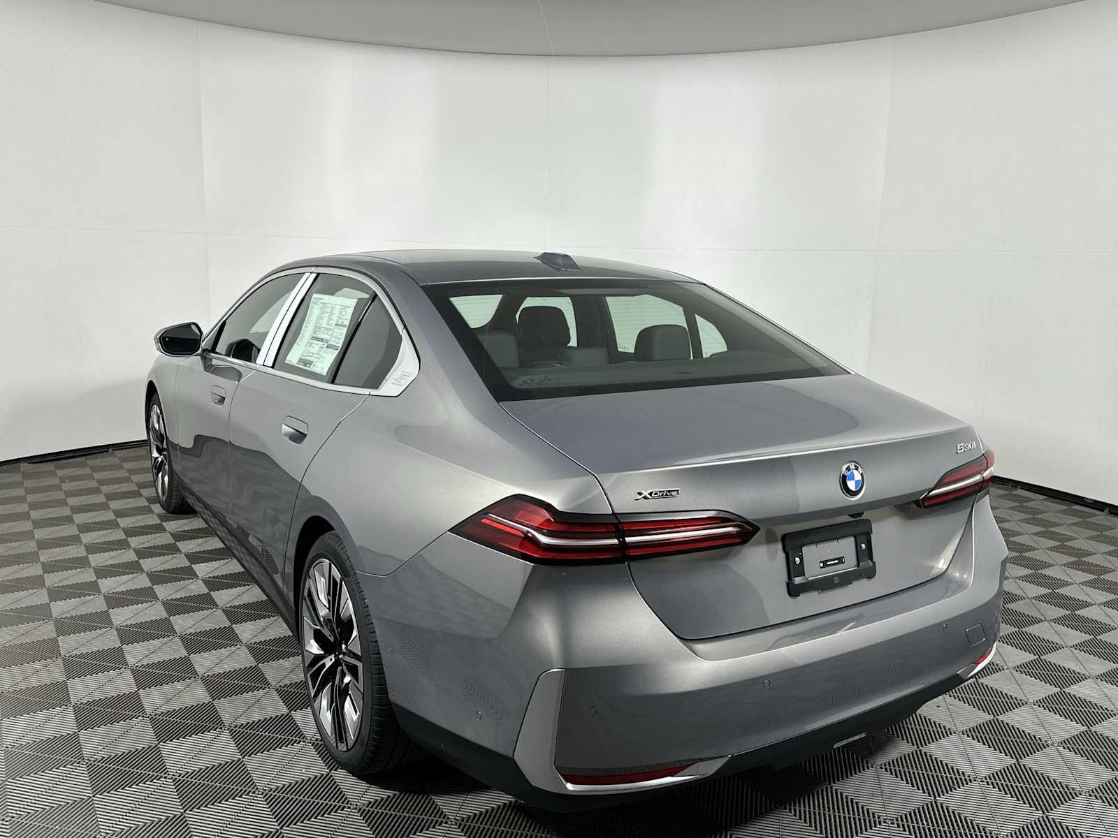 New 2026 BMW 530i xDrive w/ Premium Package image 9