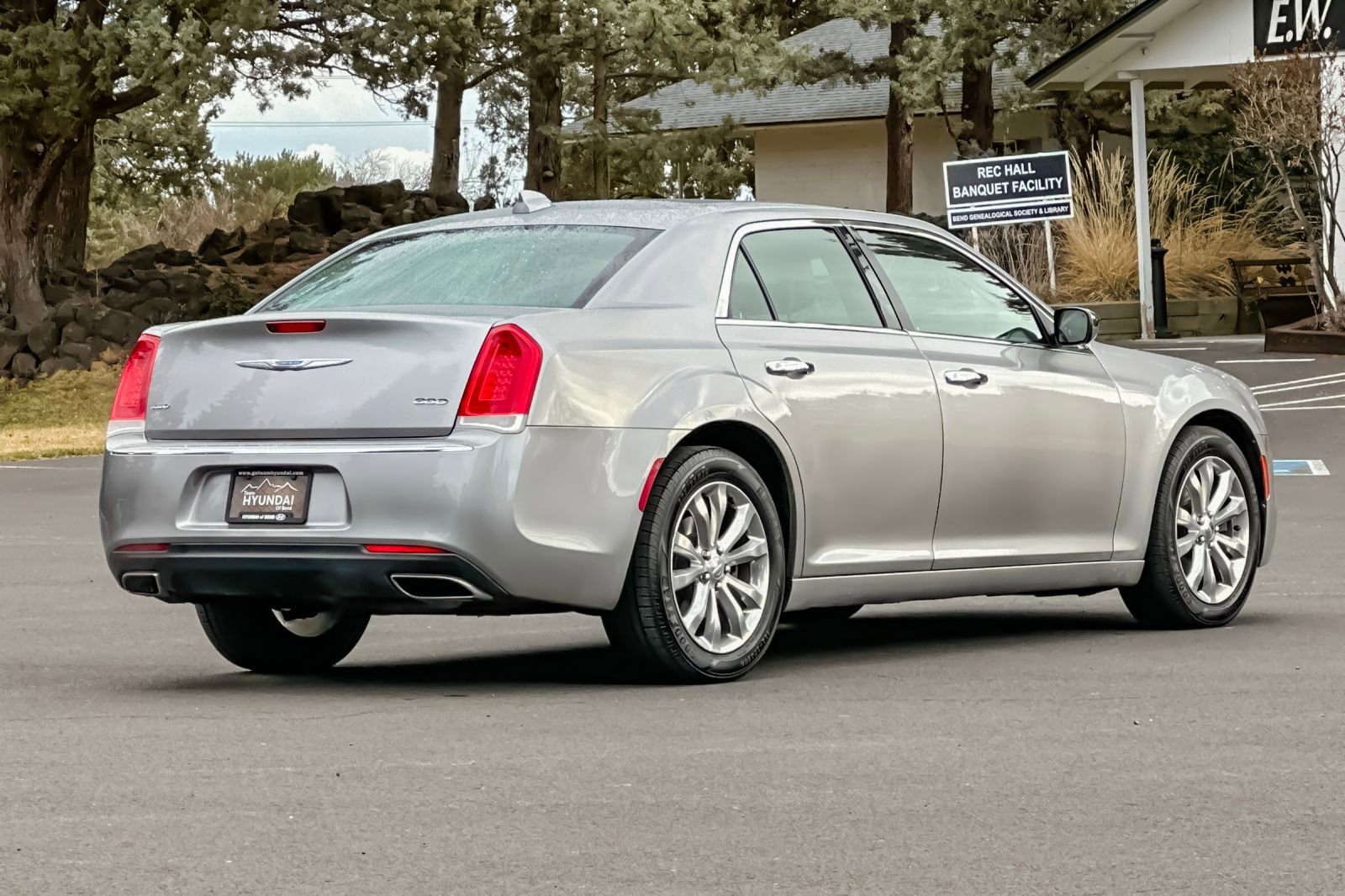 Used 2018 Chrysler 300 Limited image 4