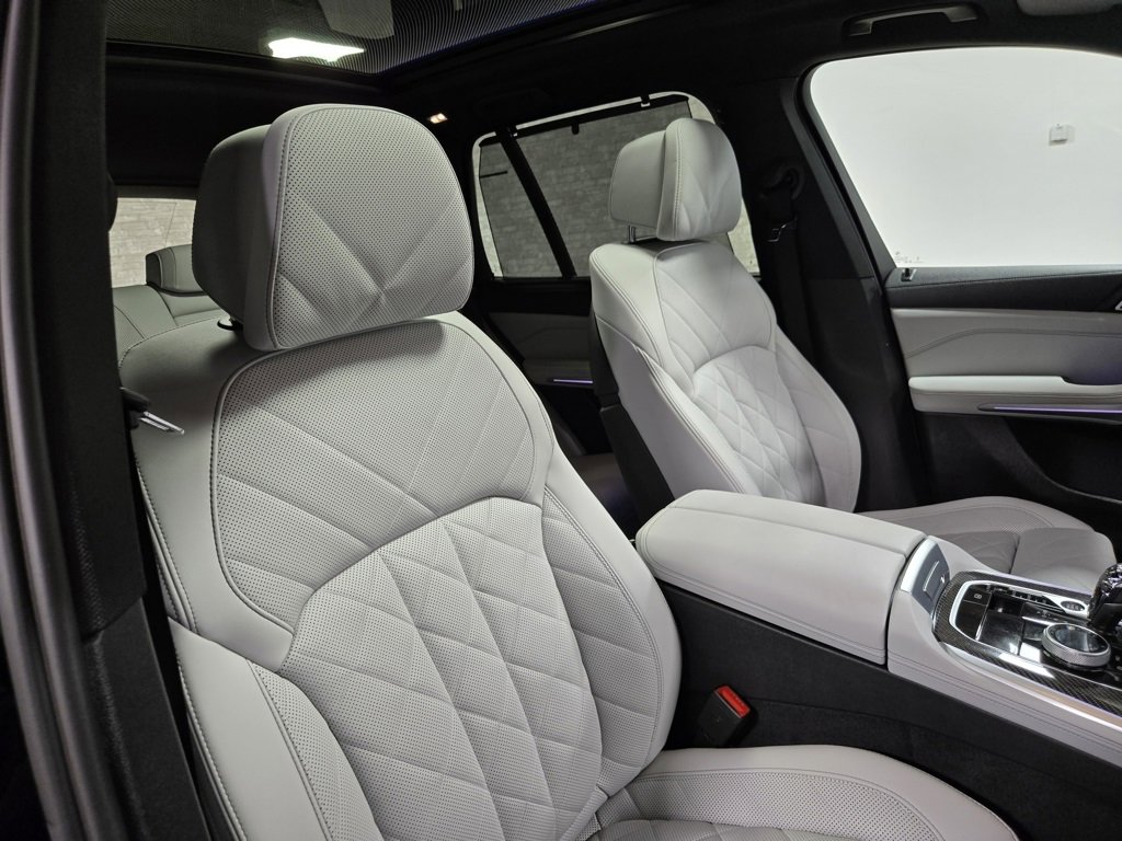 Used 2023 BMW X5 M50i w/ Executive Package image 63