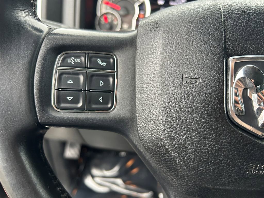 Used 2016 RAM 1500 Classic SLT w/ SLT Plus D￩cor Group image 17