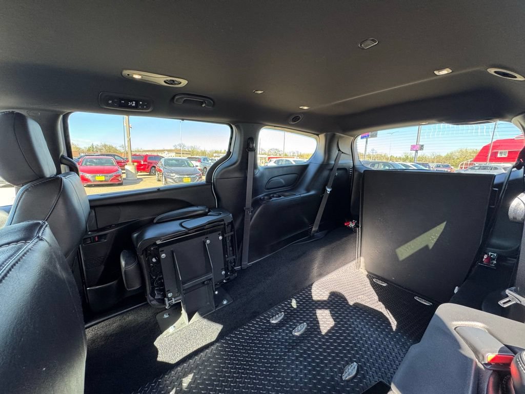 Used 2026 Chrysler Pacifica Select FWD image 38