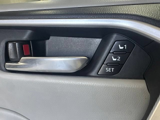 Used 2022 Toyota RAV4 XLE Premium FWD image 15