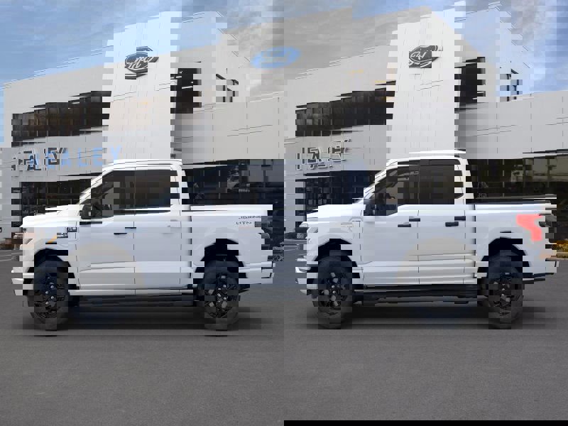 New 2025 Ford F150 Lightning XLT image 17