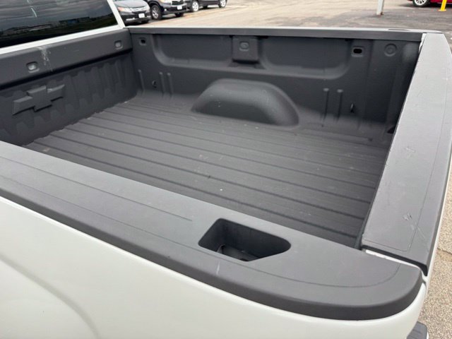 Used 2018 Chevrolet Silverado 1500 Custom w/ Custom Convenience Package AWD/4WD image 39