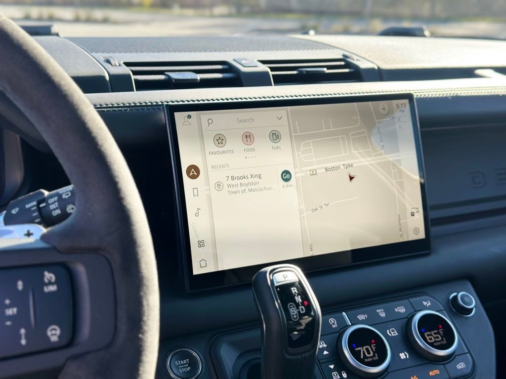 Used 2024 Land Rover Defender 90 V8 AWD/4WD image 15