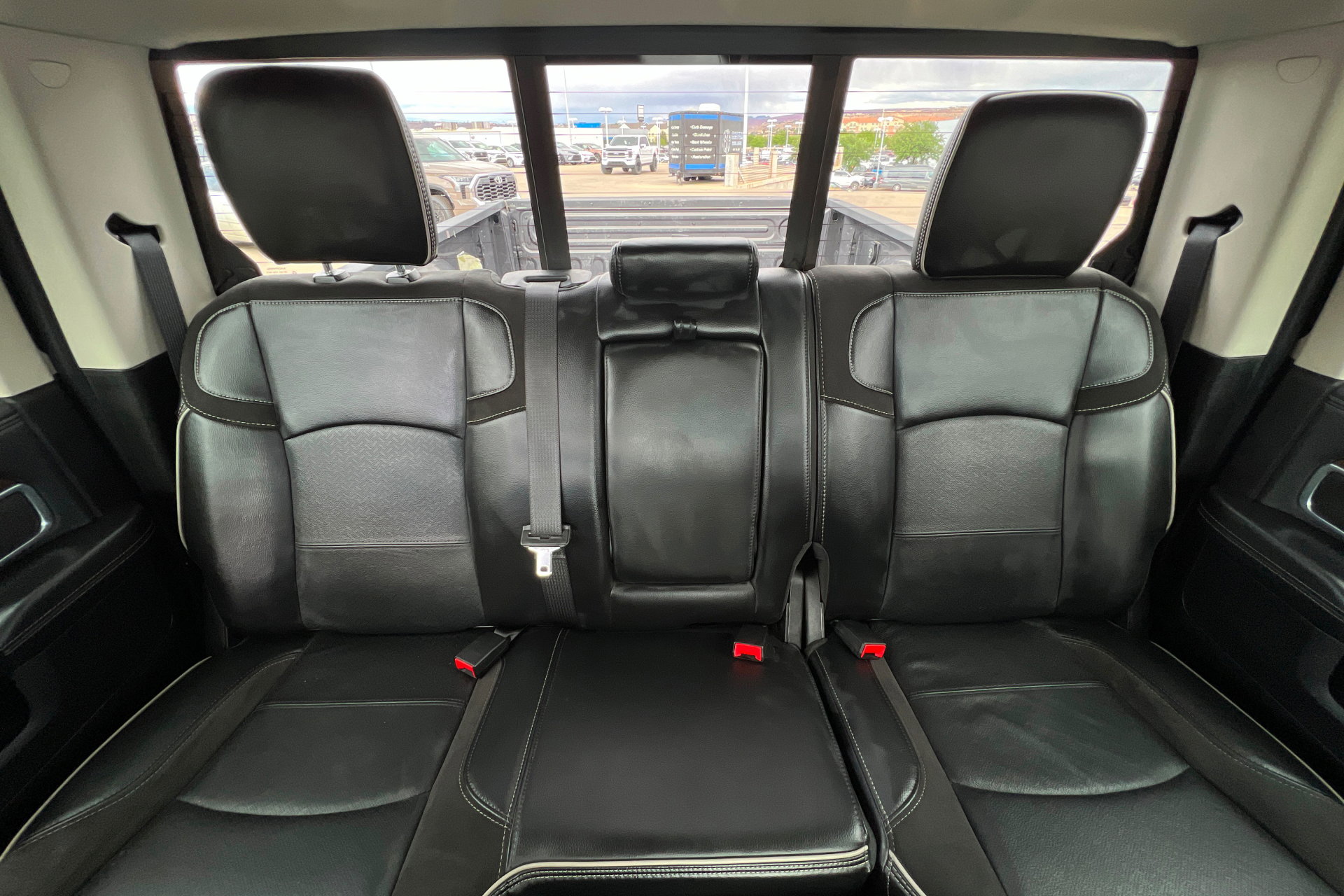 Used 2024 RAM 2500 Laramie w/ Safety Group AWD/4WD image 24
