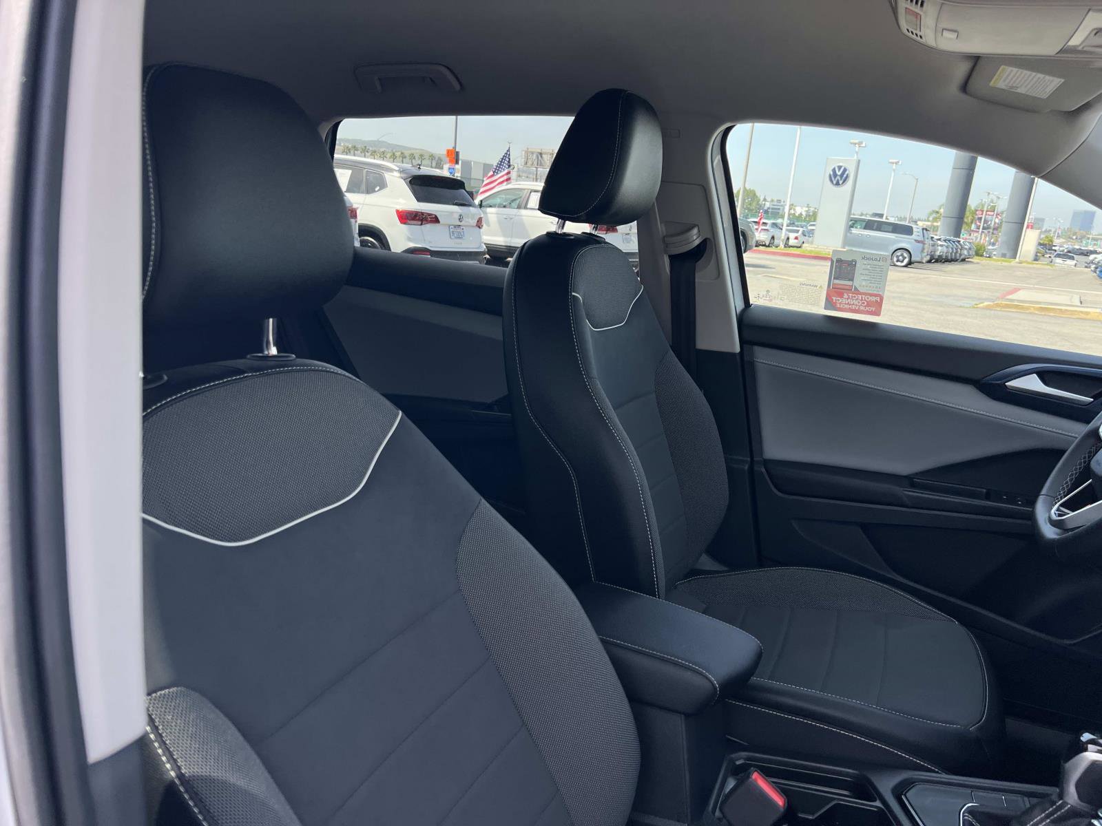 Certified 2023 Volkswagen Taos SE w/ Black Wheel Package image 29