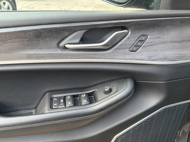 Used 2021 Jeep Grand Cherokee L Limited AWD/4WD image 19