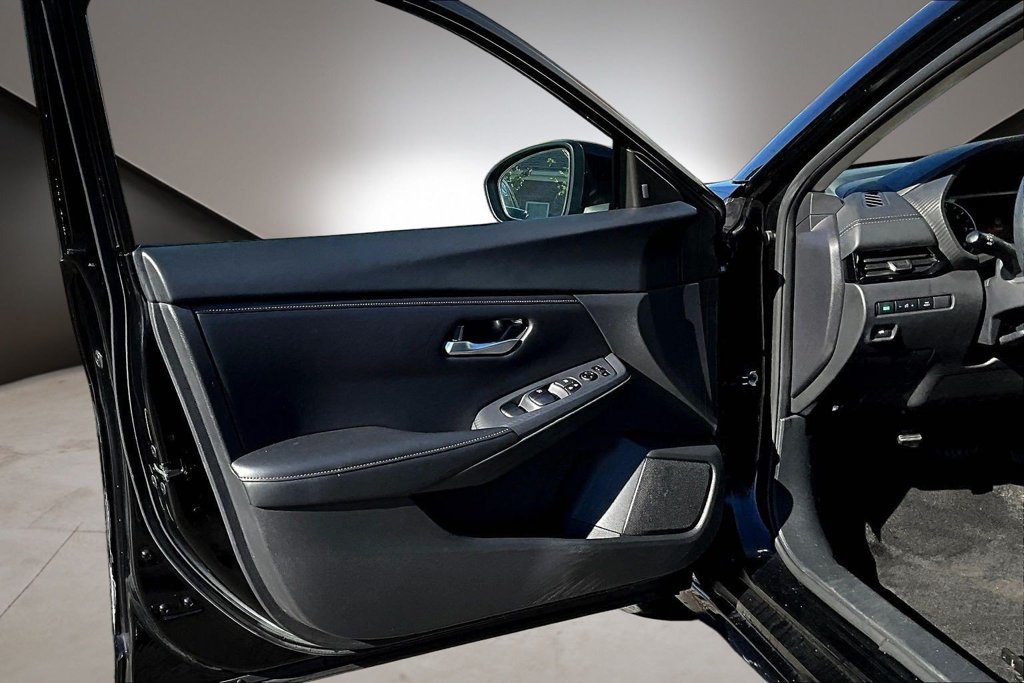 Certified 2023 Nissan Sentra SV FWD image 20