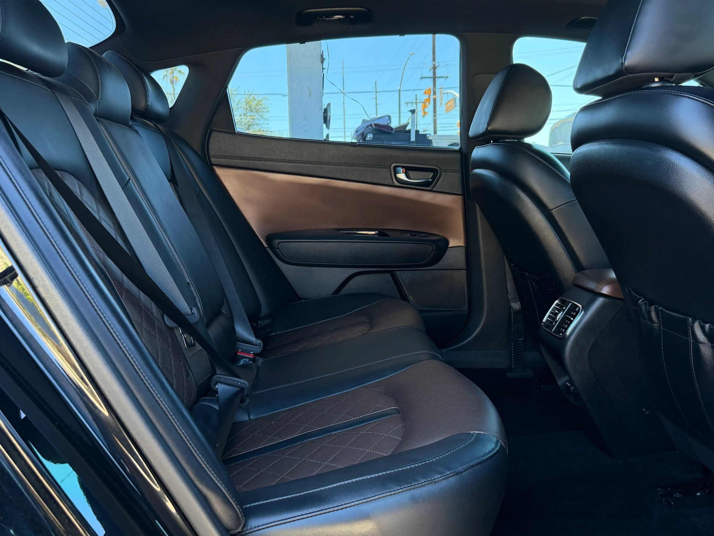 Used 2019 Kia Optima SX w/ SX Limited (Bronze) Package FWD image 13
