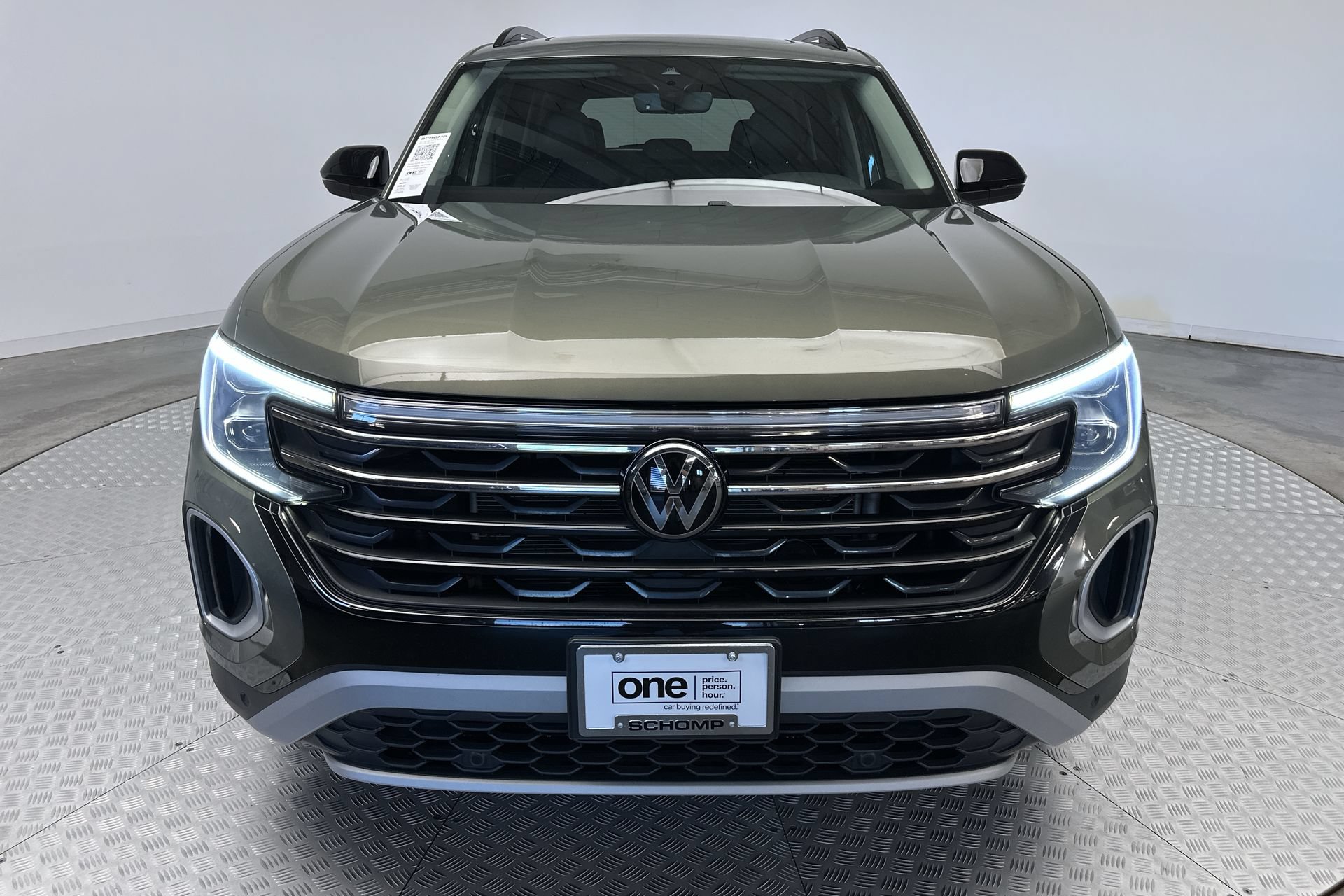 Used 2024 Volkswagen Atlas Peak Edition SE AWD/4WD image 31