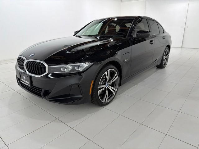 Certified 2023 BMW 330e xDrive w/ Premium Package AWD/4WD image 49