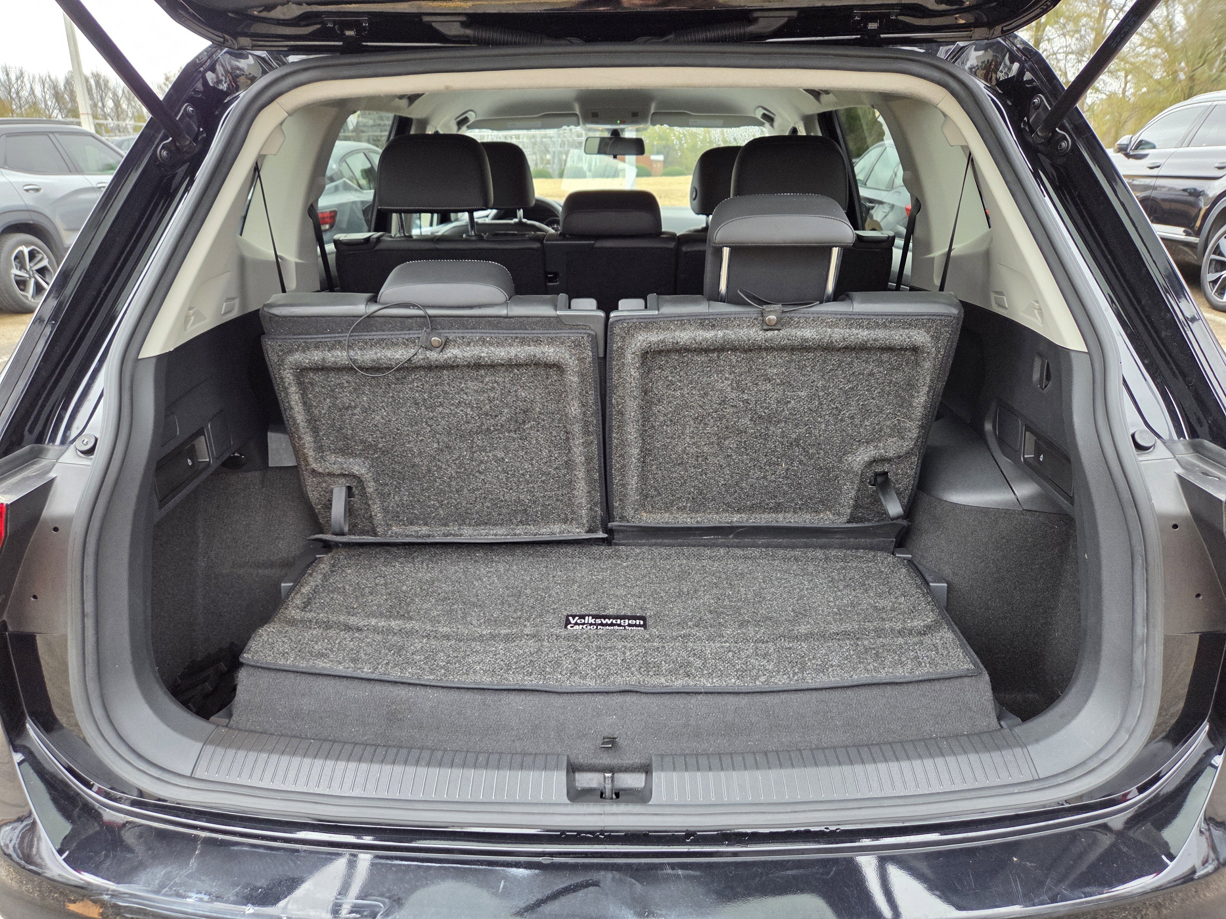 Used 2021 Volkswagen Tiguan SE image 8