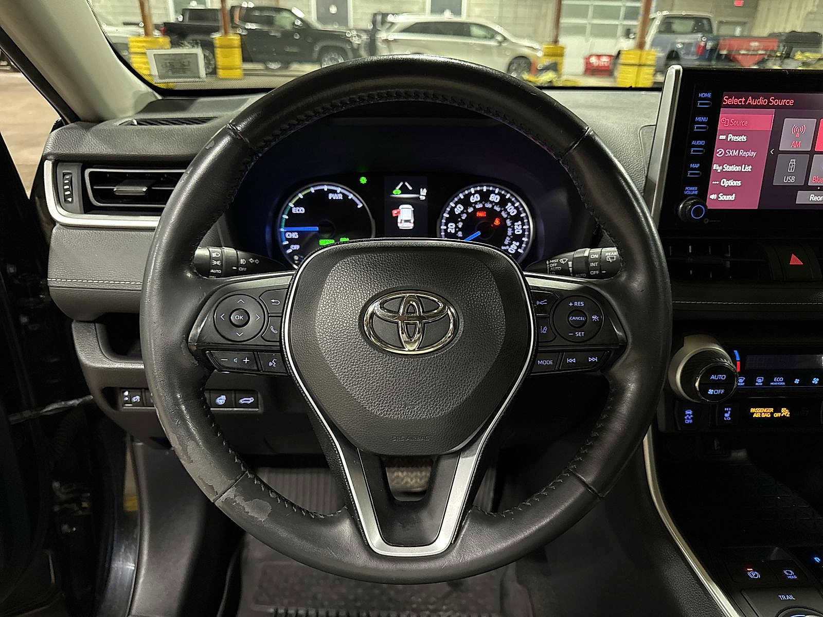 Used 2019 Toyota RAV4 XLE image 18