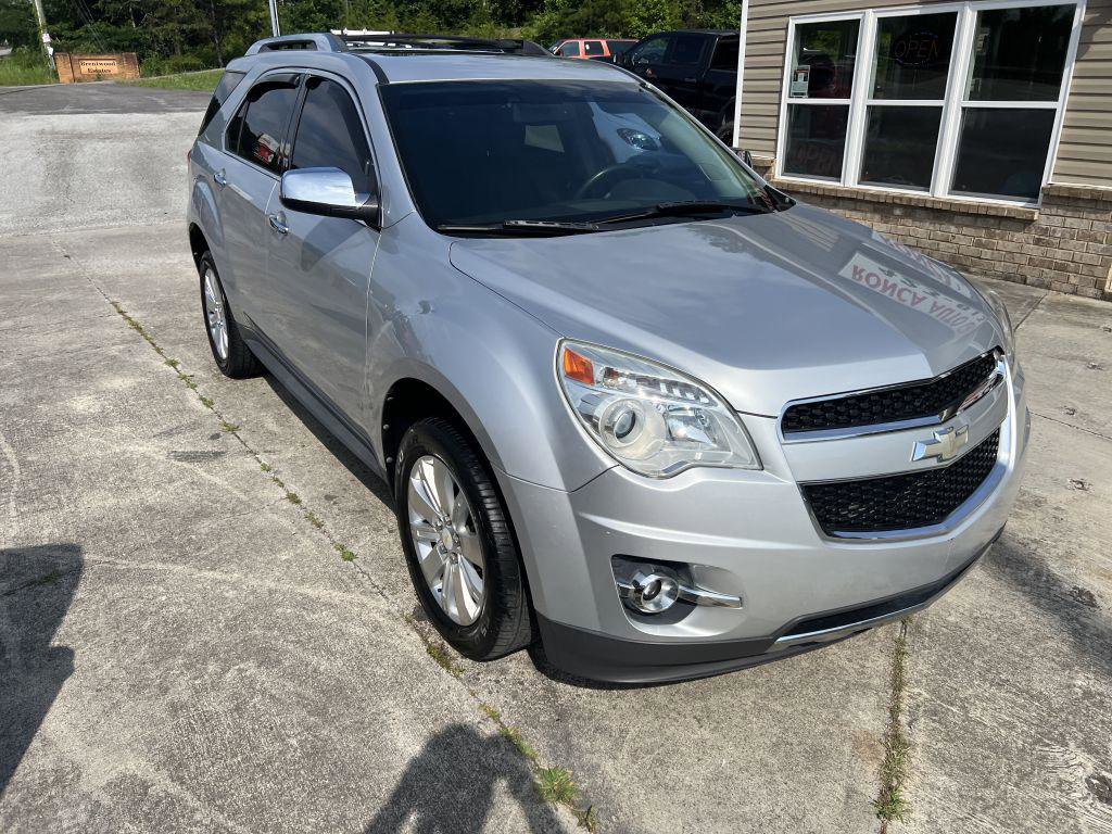 Used 2010 Chevrolet Equinox LTZ image 2
