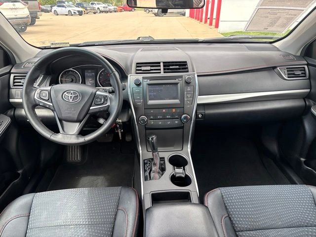 Used 2015 Toyota Camry SE FWD image 10