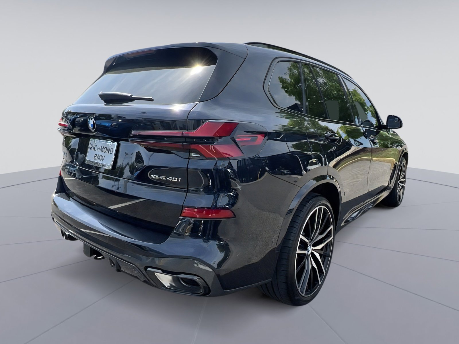 Used 2024 BMW X5 xDrive40i w/ M Sport Package image 9