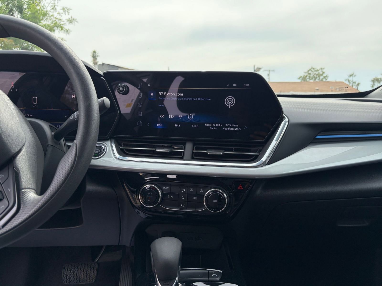 Used 2025 Chevrolet Trax LT image 20