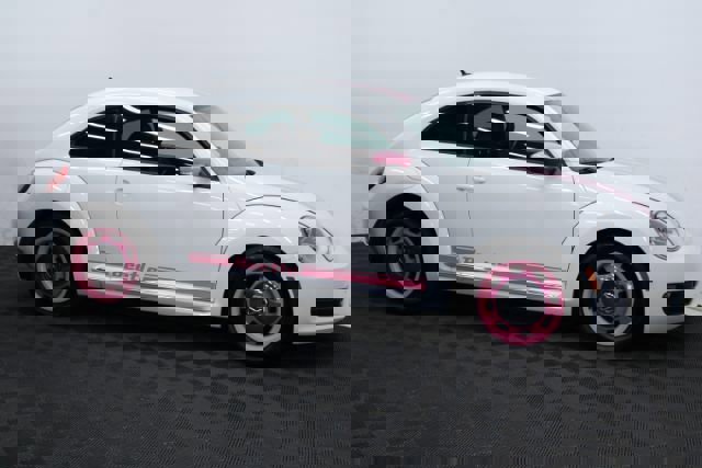 Used 2013 Volkswagen Beetle 2.5 image 3