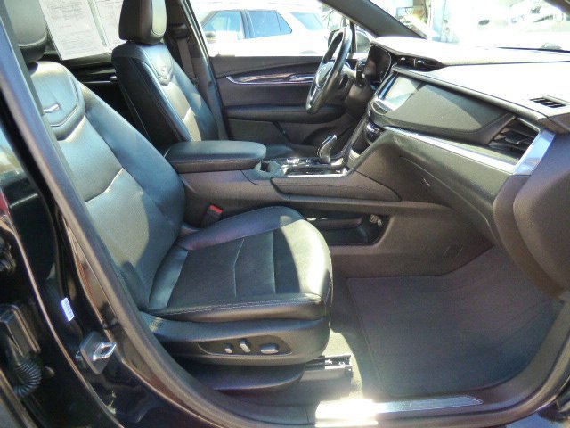 Used 2020 Cadillac XT5 Premium Luxury FWD image 10
