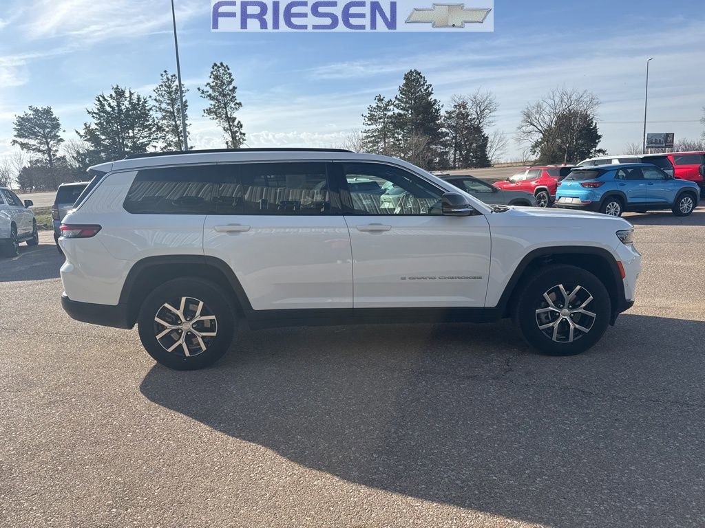 Used 2024 Jeep Grand Cherokee L Limited w/ Luxury Tech Group II image 6