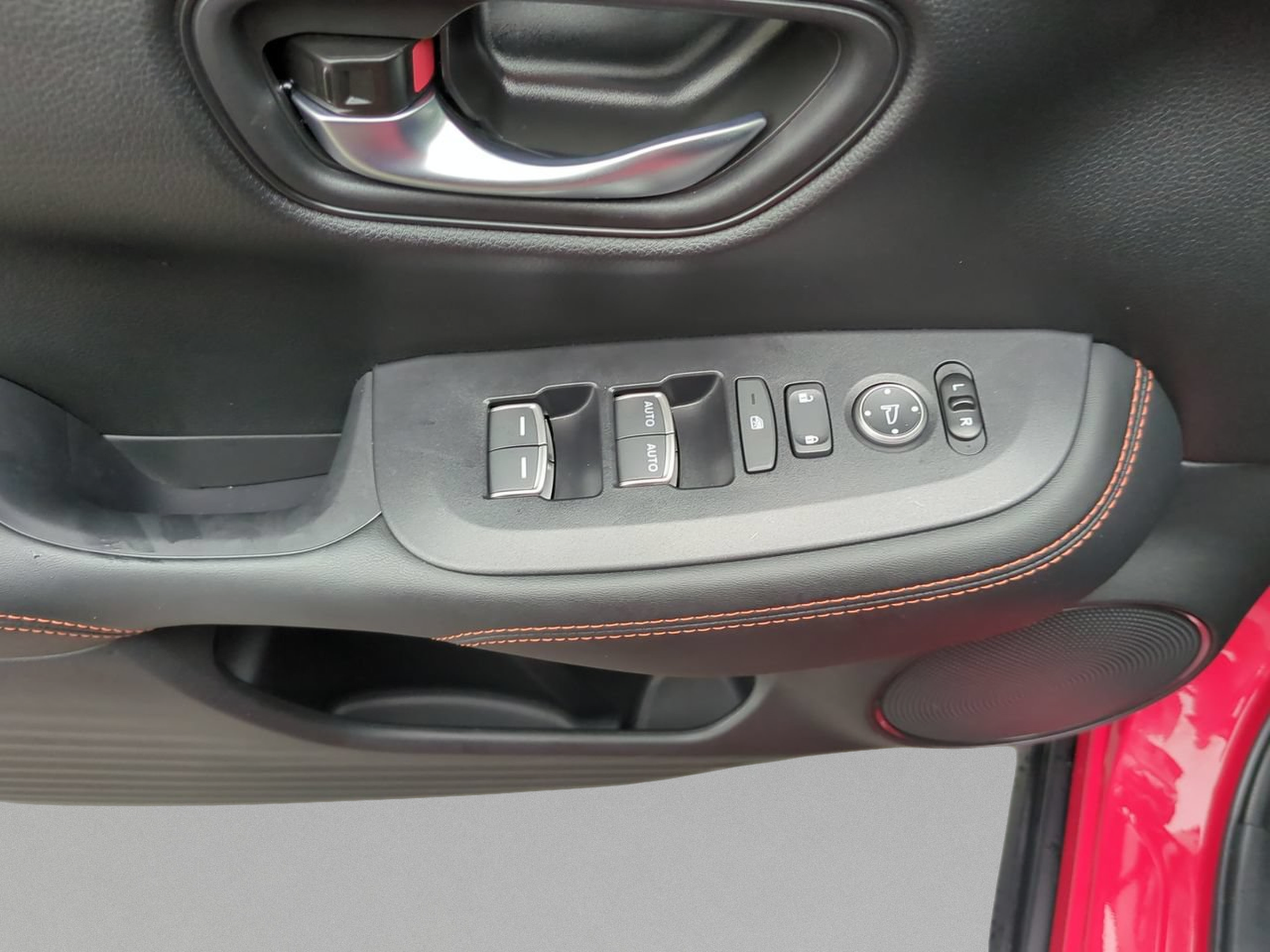 Certified 2026 Honda HR-V Sport image 17