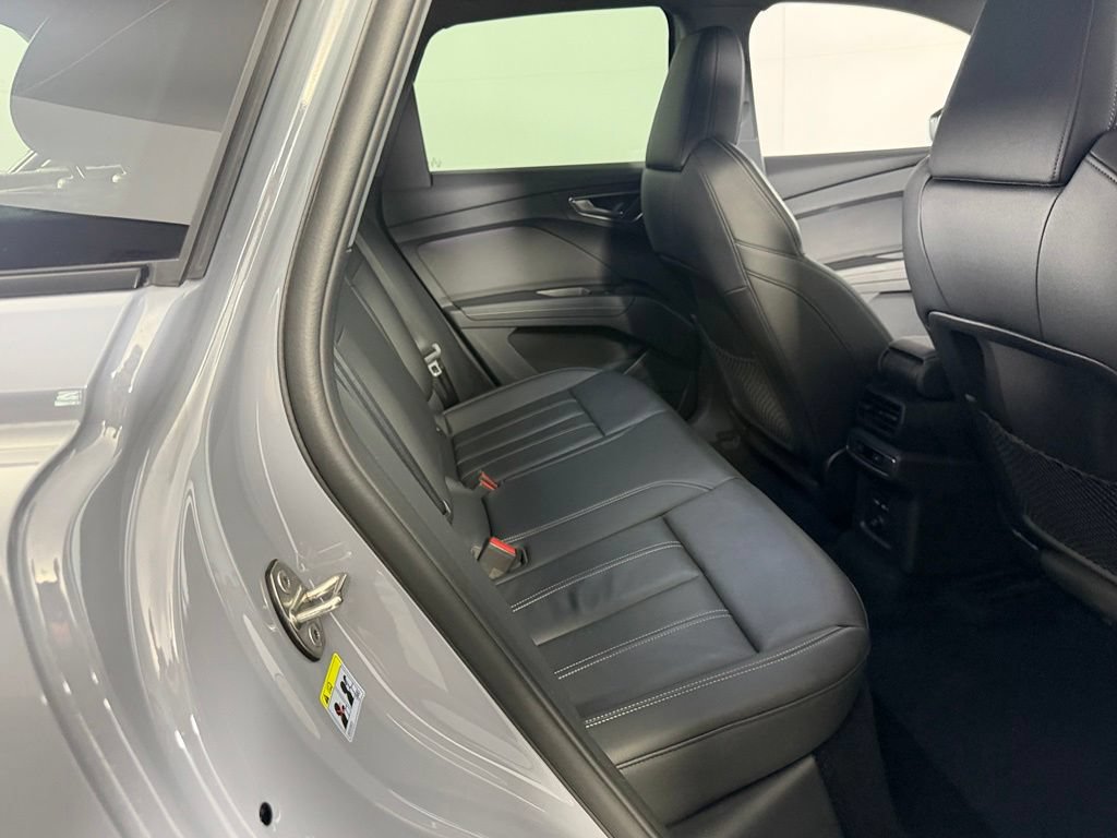 Used 2022 Audi Q4 e-tron Prestige AWD/4WD image 26