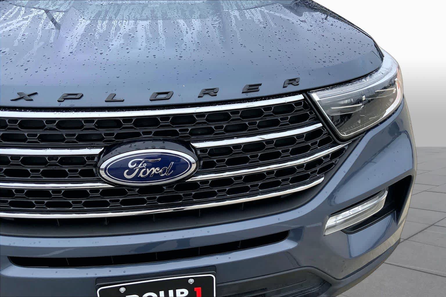 Used 2021 Ford Explorer XLT w/ Equipment Group 202A RWD image 29